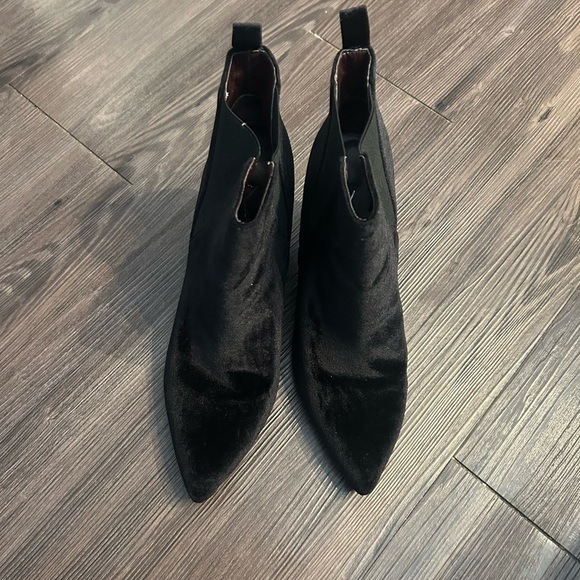 Report Footwear Myrna Black Velvet Ankle Booties - Picture 8 of 8